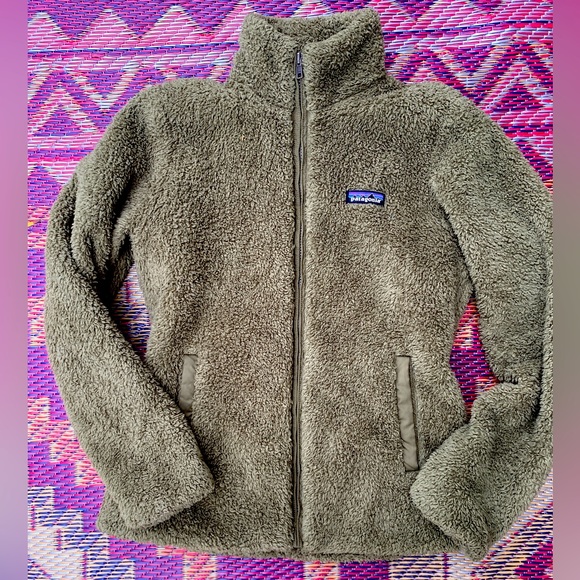 Patagonia Teddy Jacket in Olive green - Picture 1 of 3